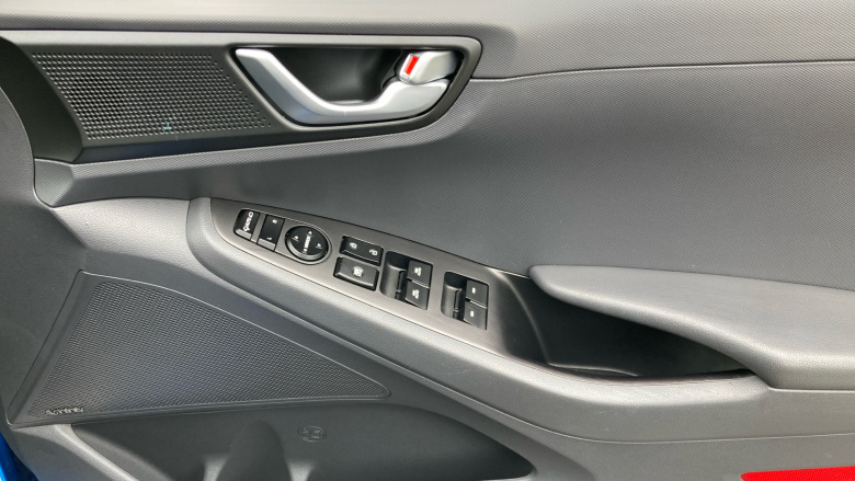 Hyundai IONIQ 1.6 GDi Hybrid Premium 5dr DCT Hybrid Hatchback